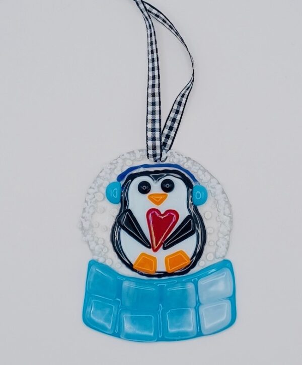 Traditional: Penguin Snowglobe