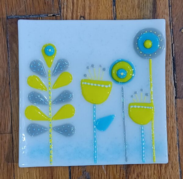 Class: Retro Flowers *April 7th* 5:30pm