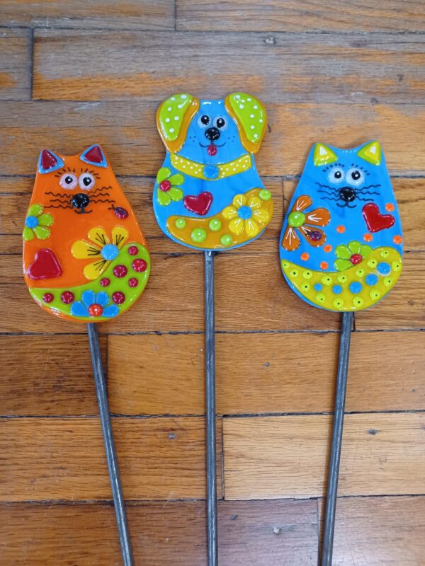 Class: Colorful Cat or Dog Yard Stake *July 19th* 10:30am